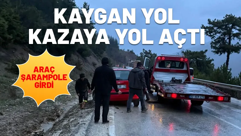 Isparta’da etkili olan yağış nedeniyle kayganlaşan yolda meydana gelen trafik