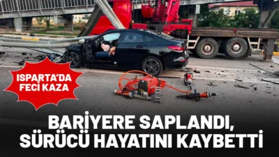 Isparta’da otomobilin yol ayrımındaki bariyere çarpması sonucu meydana gelen kazada